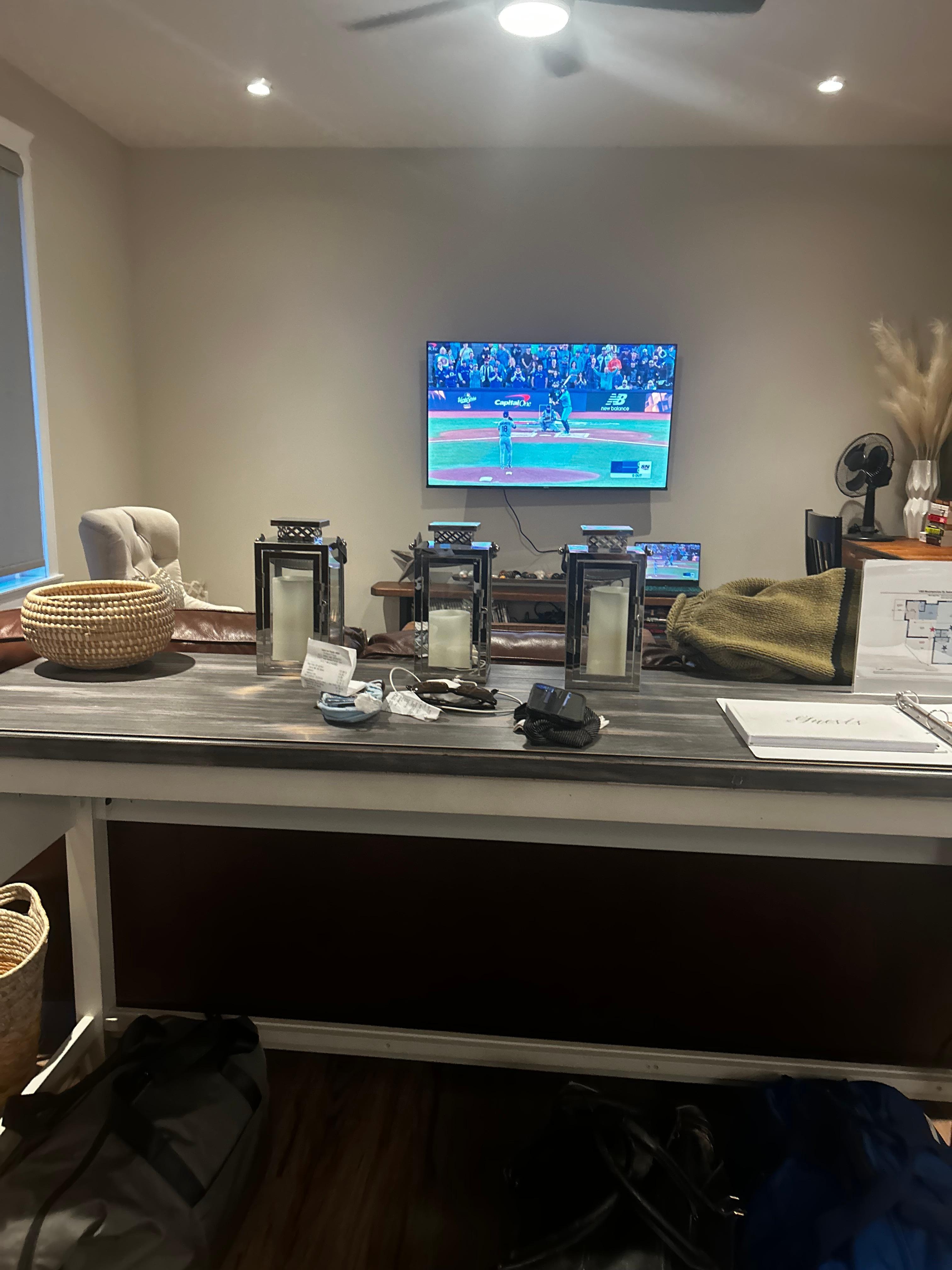 Blue Jays game on the tele….