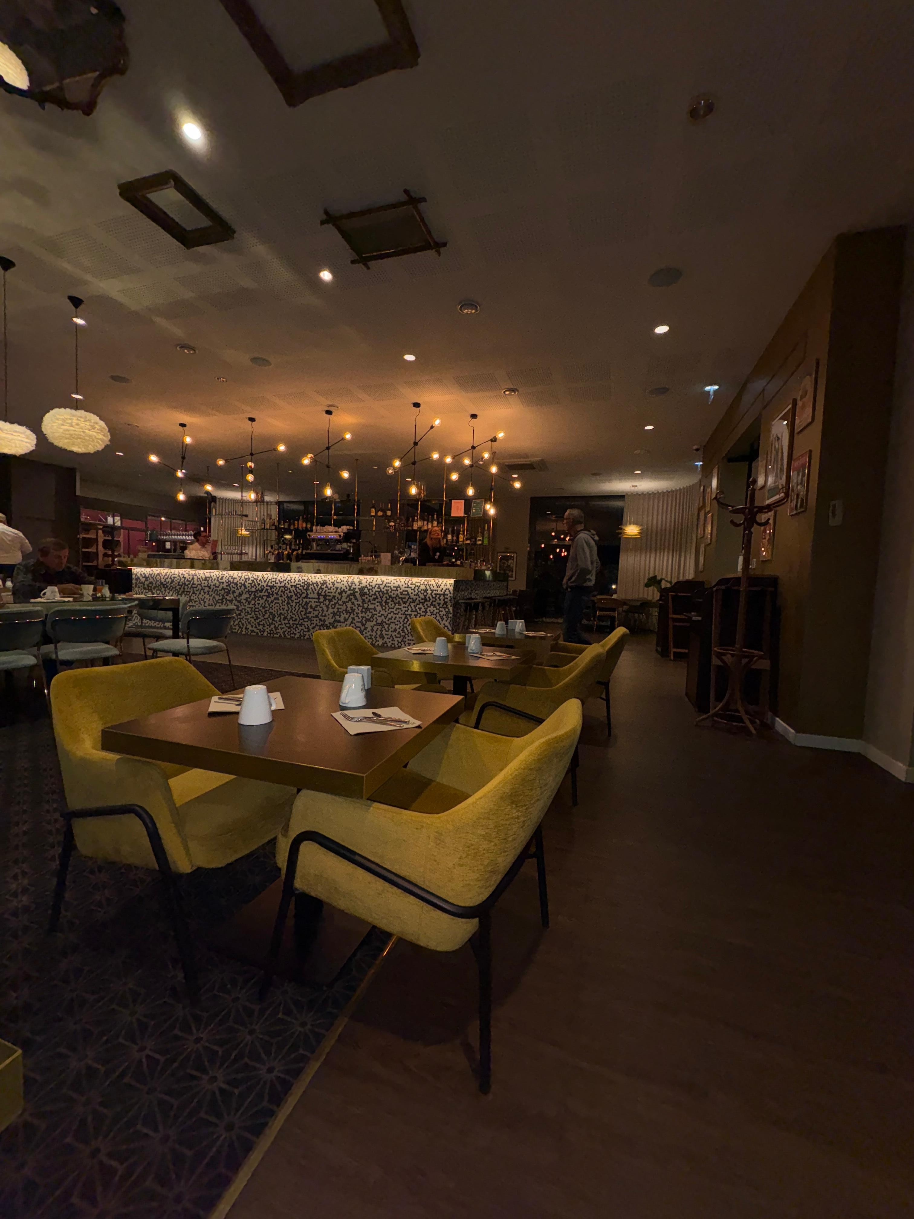 Salle du petit déjeuner 