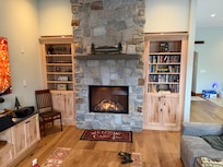 Gas fireplace in family room just across from the kitchen and dining area