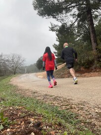 Jogging up the kilometre long drive to the gate to work off a superb lunch