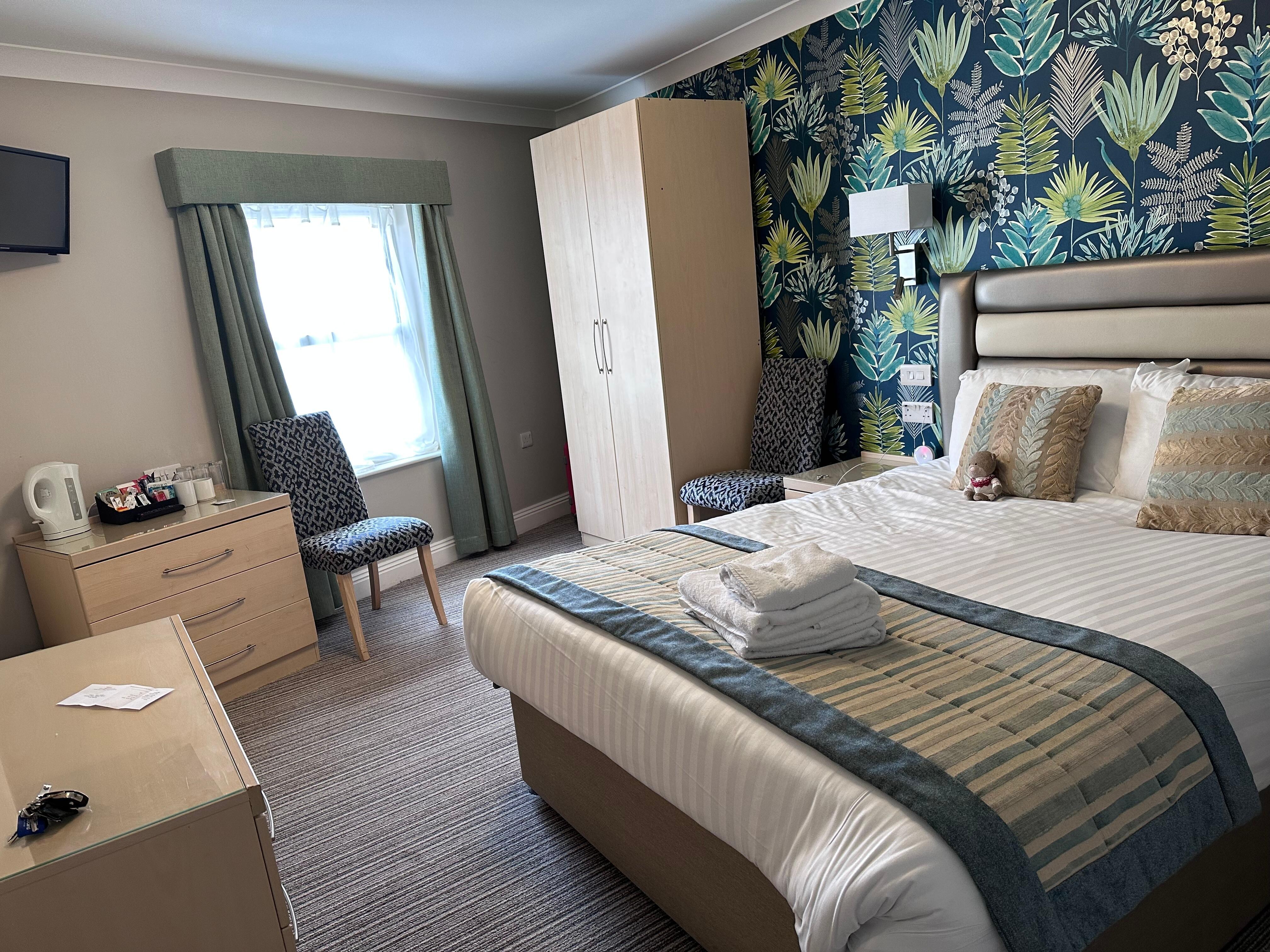 Very comfortable bed, good sized room