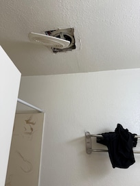 Bathroom ceiling fan