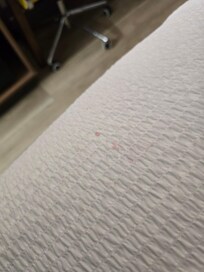 A "clean" bedspread.