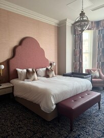 Beautiful bedroom decor