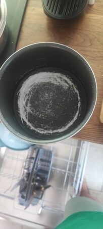 Casseroles très usées