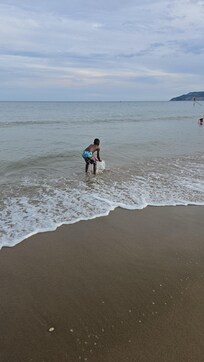 My son loved the Yaverland beach