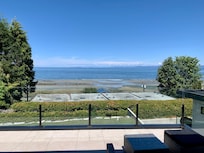 I mean really! Spectacular deck