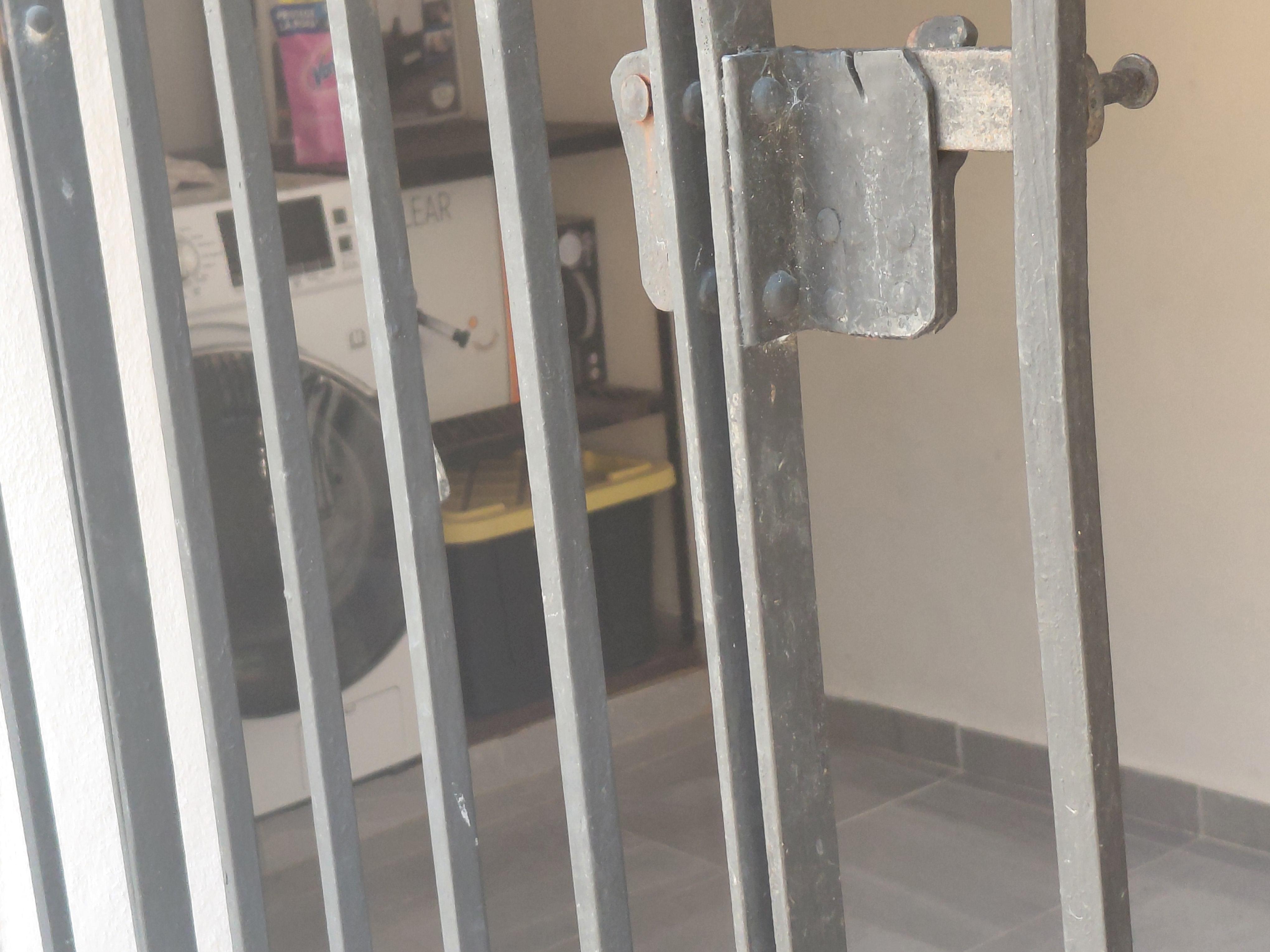 The LAUNDRY is clearly behind locked gate in an adjacent unit which was occupied by a family of 7. Unfortunately, VRBO supported the host's response that the listing only said LAUNDRY AVAILABLE in common area. The listing has since been modified I se