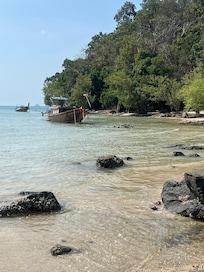 Tubakek beach was stunning! Easily accessible from the hotel/beach club