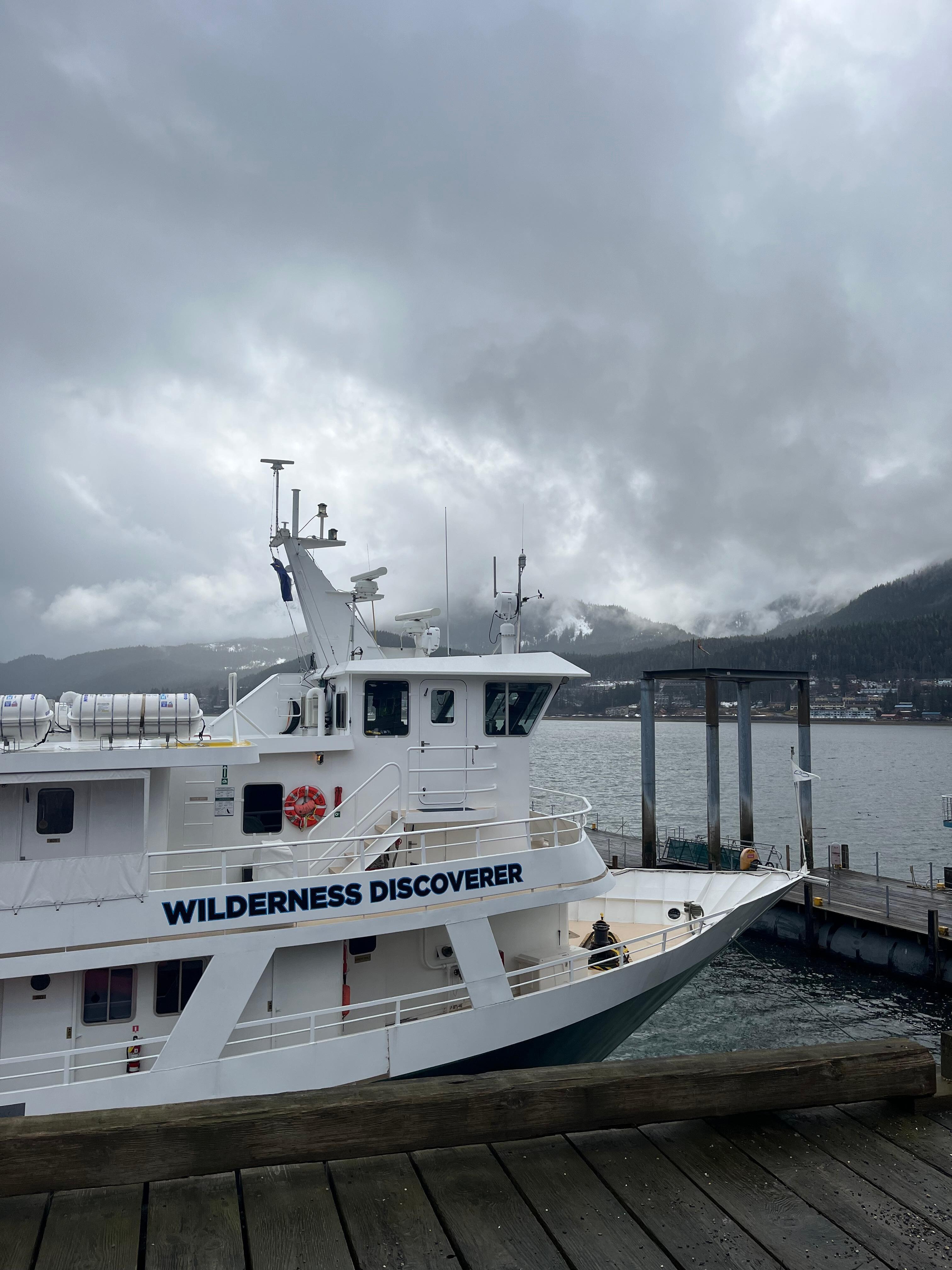 10 minutes to the docks