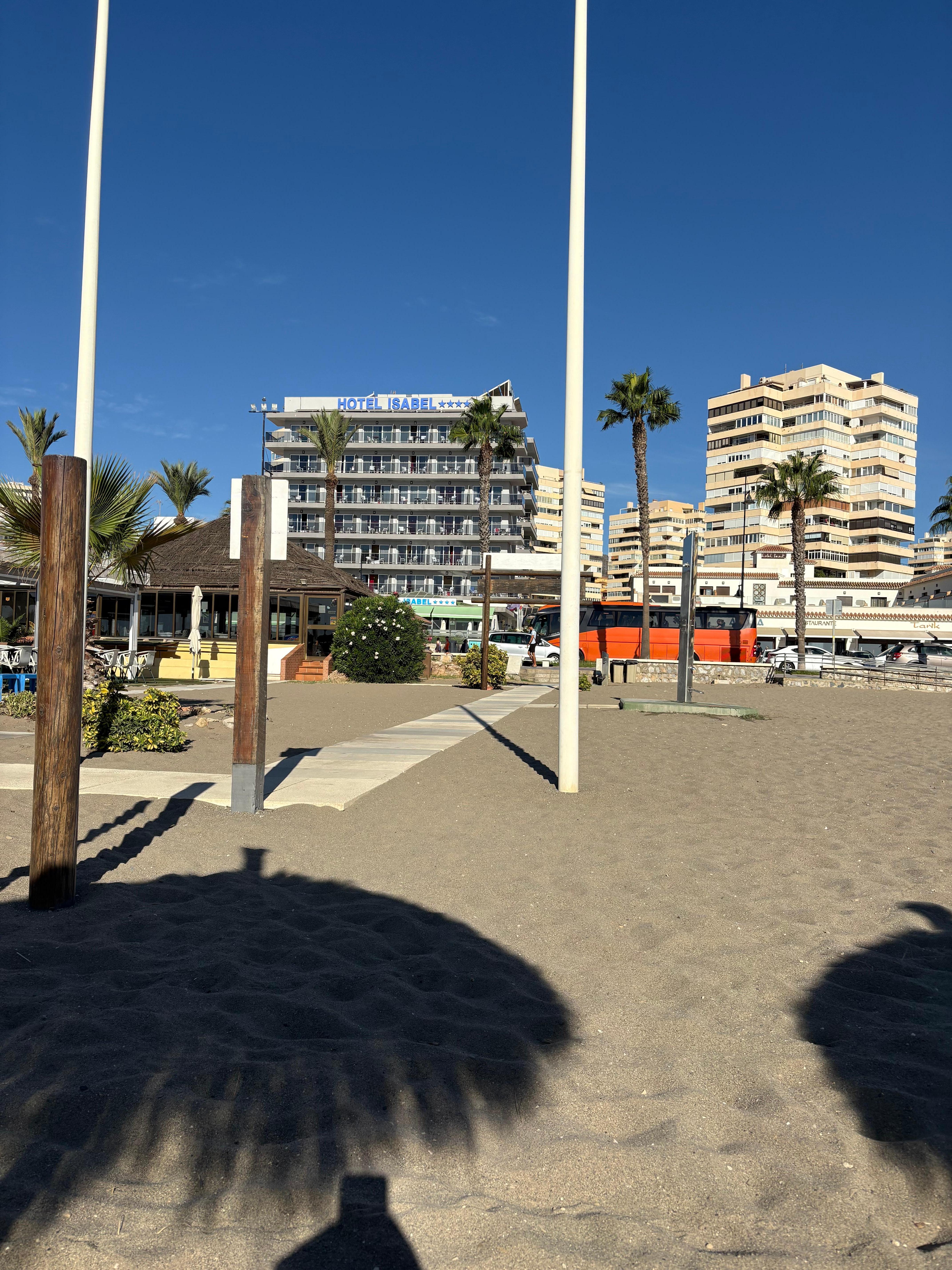 Vom Strand aufs Hotel