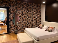 Bedroom with 2 double beds
