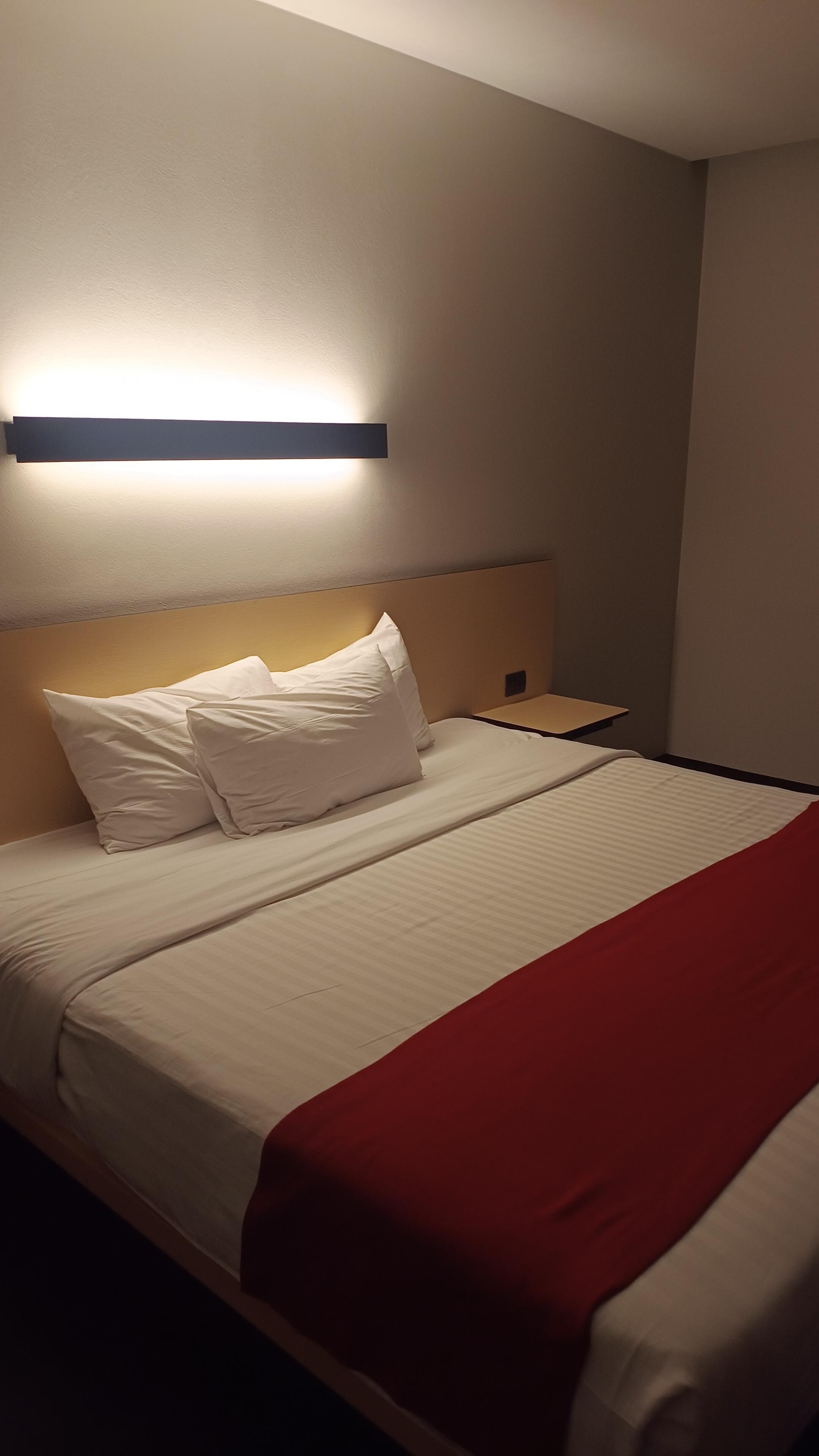 Cama amplia 