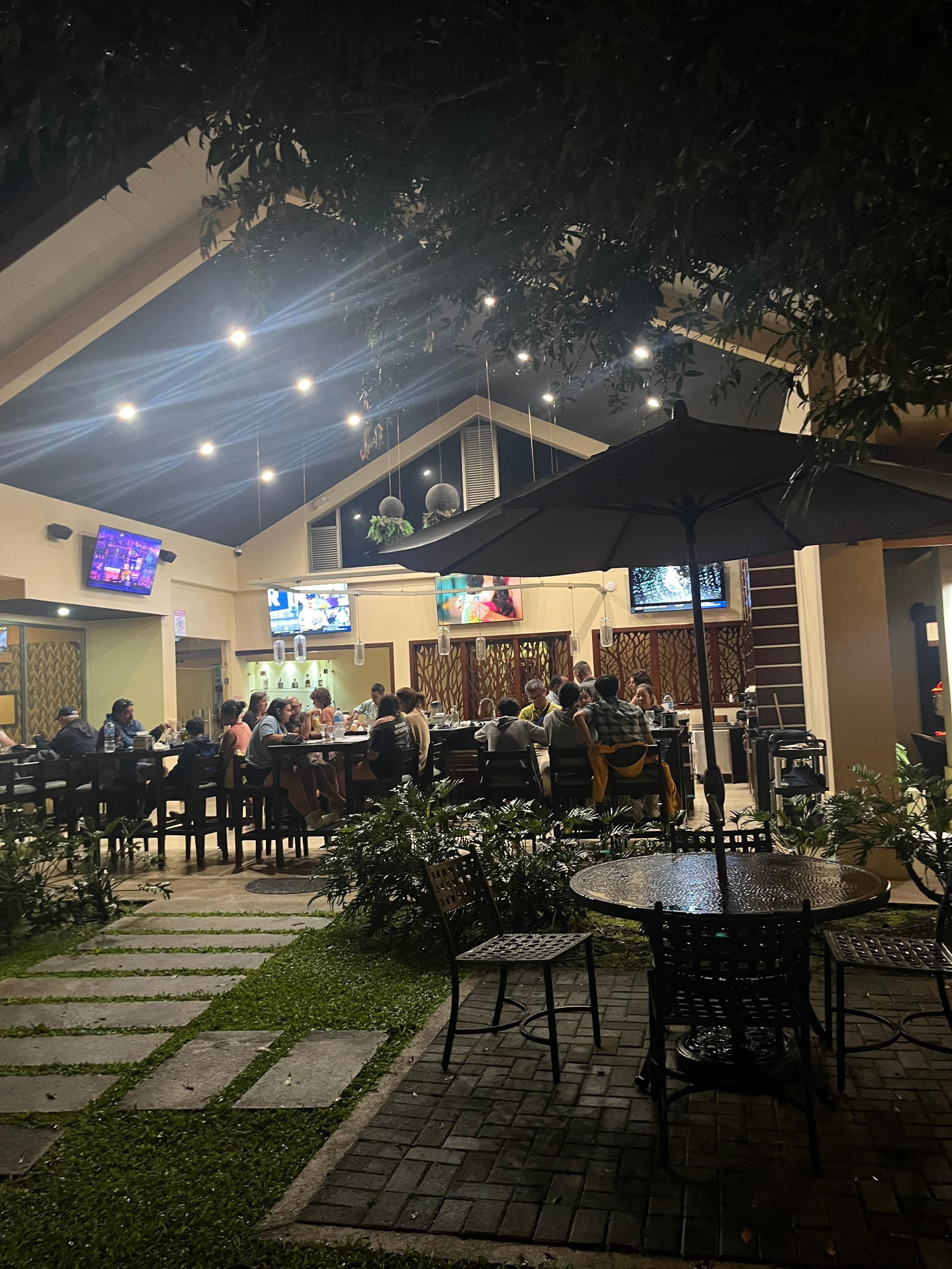 Outdoor bar and restaurant