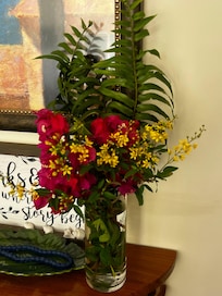 Welcome flowers and drink were thoughtful touches!