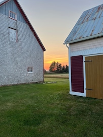 Beautiful barns & sunsets