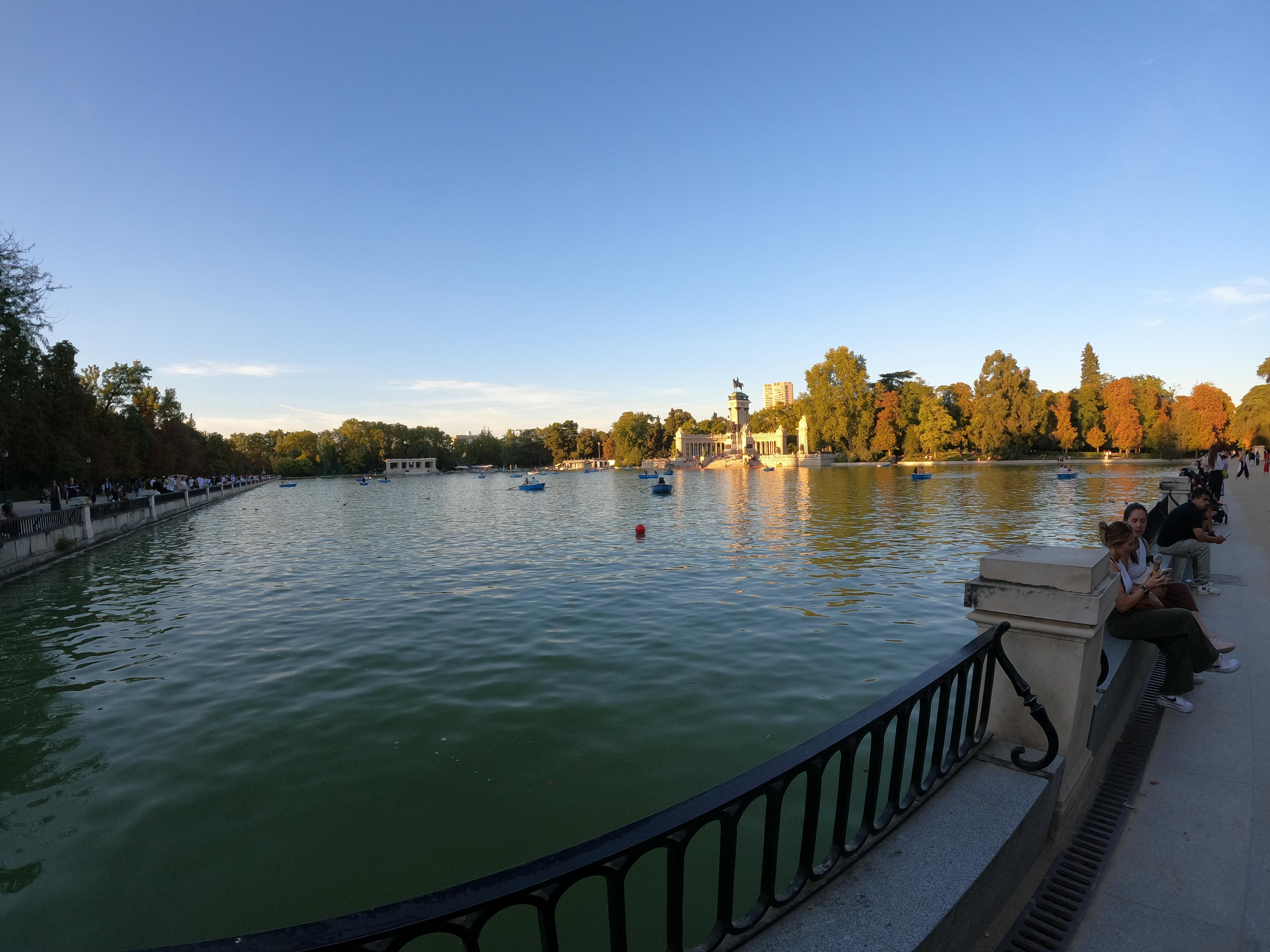 El Retiro Park Blocks from the hotel