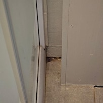 Schimmel in und außerhalb der Dusche