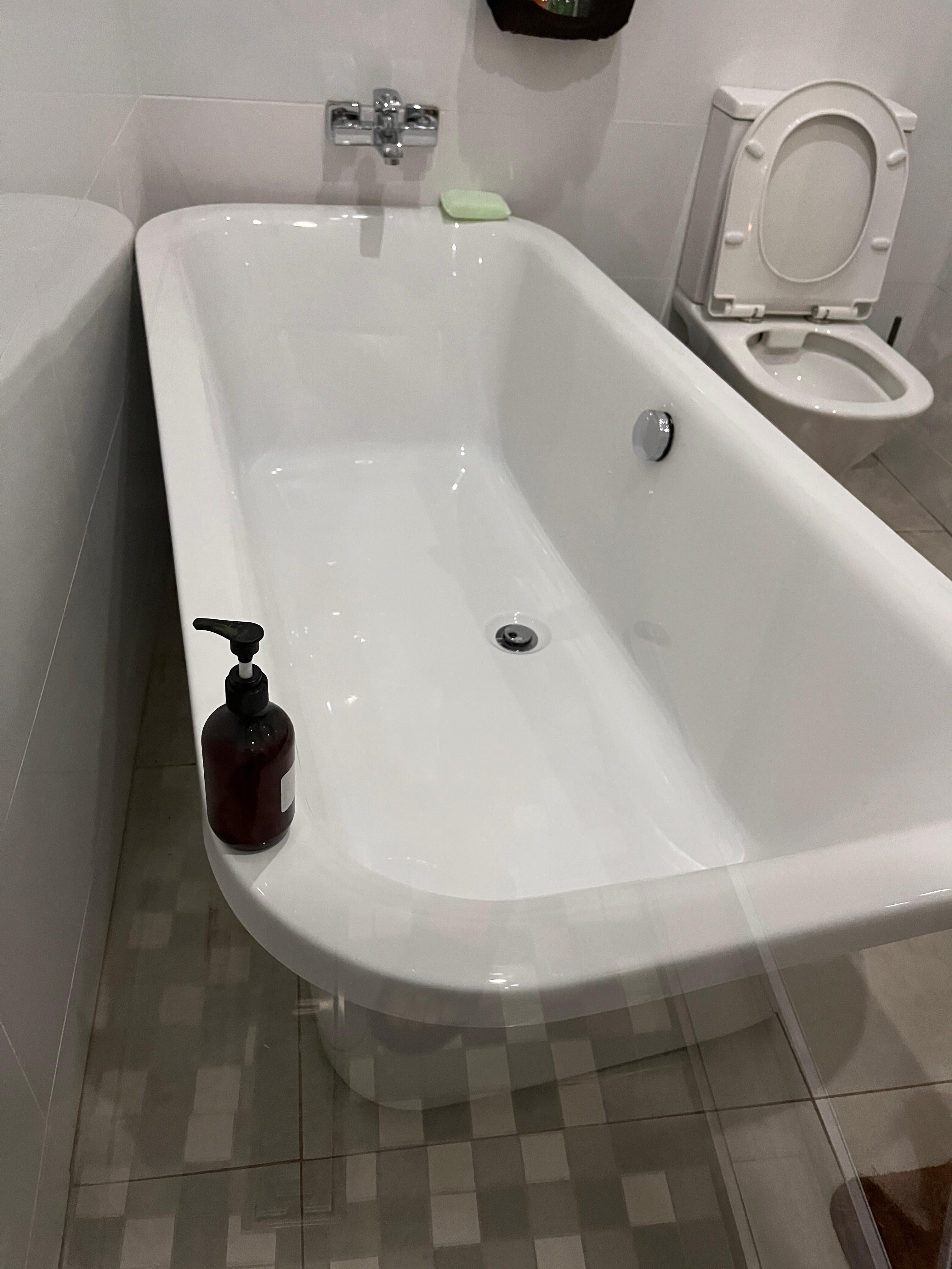 Master tub not attached to ground.
