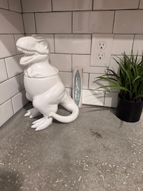 The perfect cookie jar doesn’t exi…. :)🦖