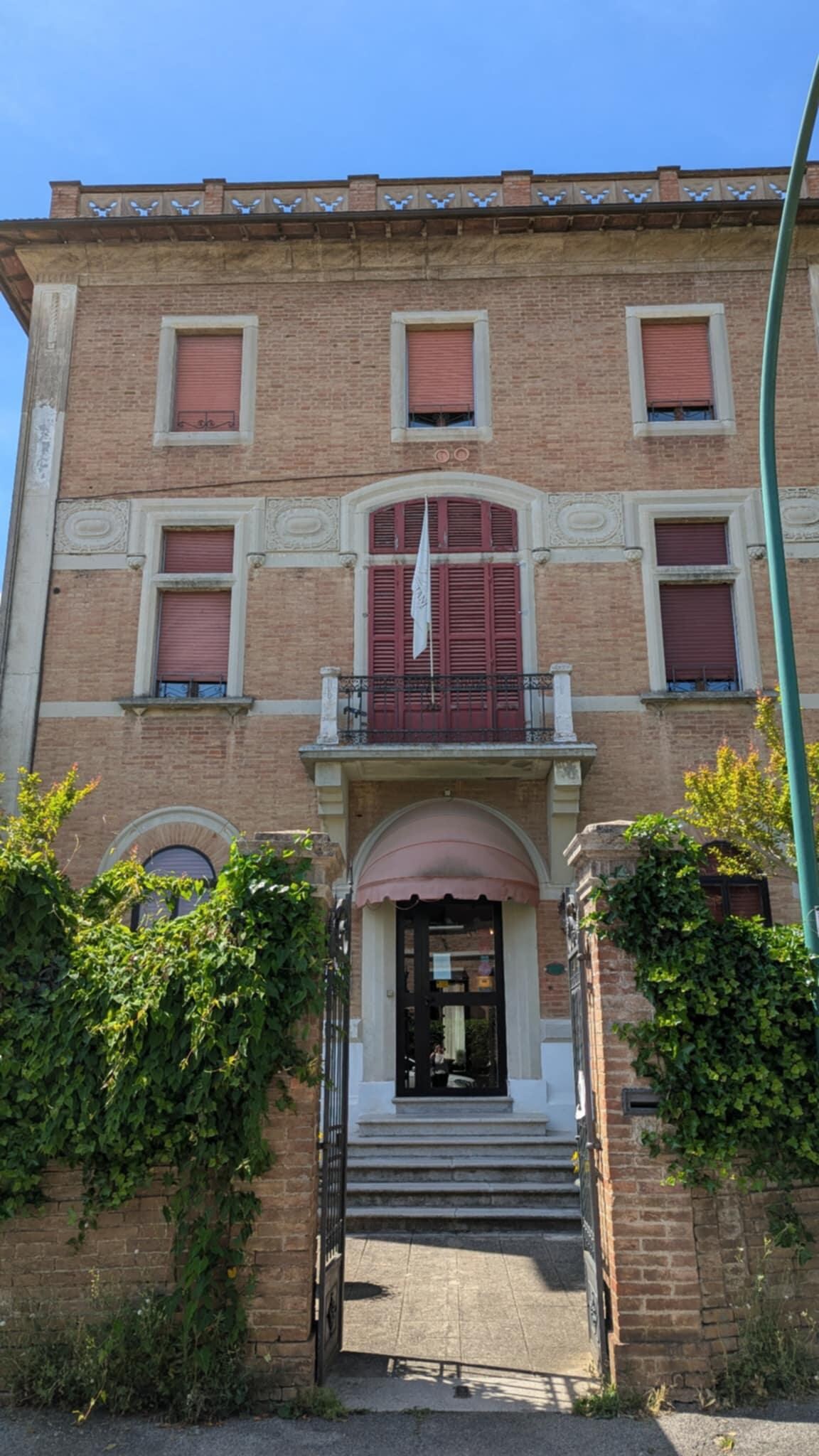 Hotellets front