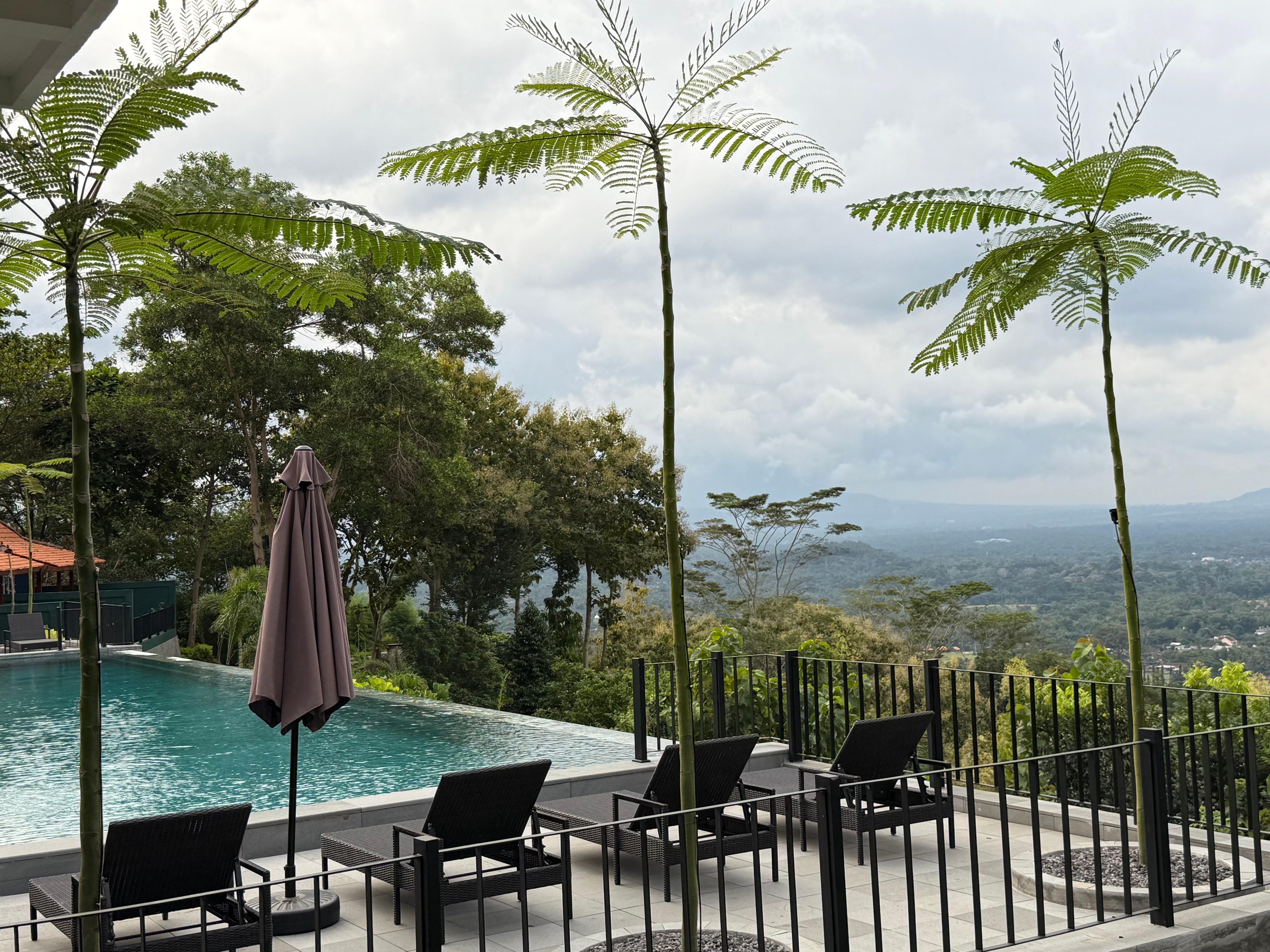Pool area 