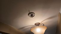 Missing main level smoke detector.
