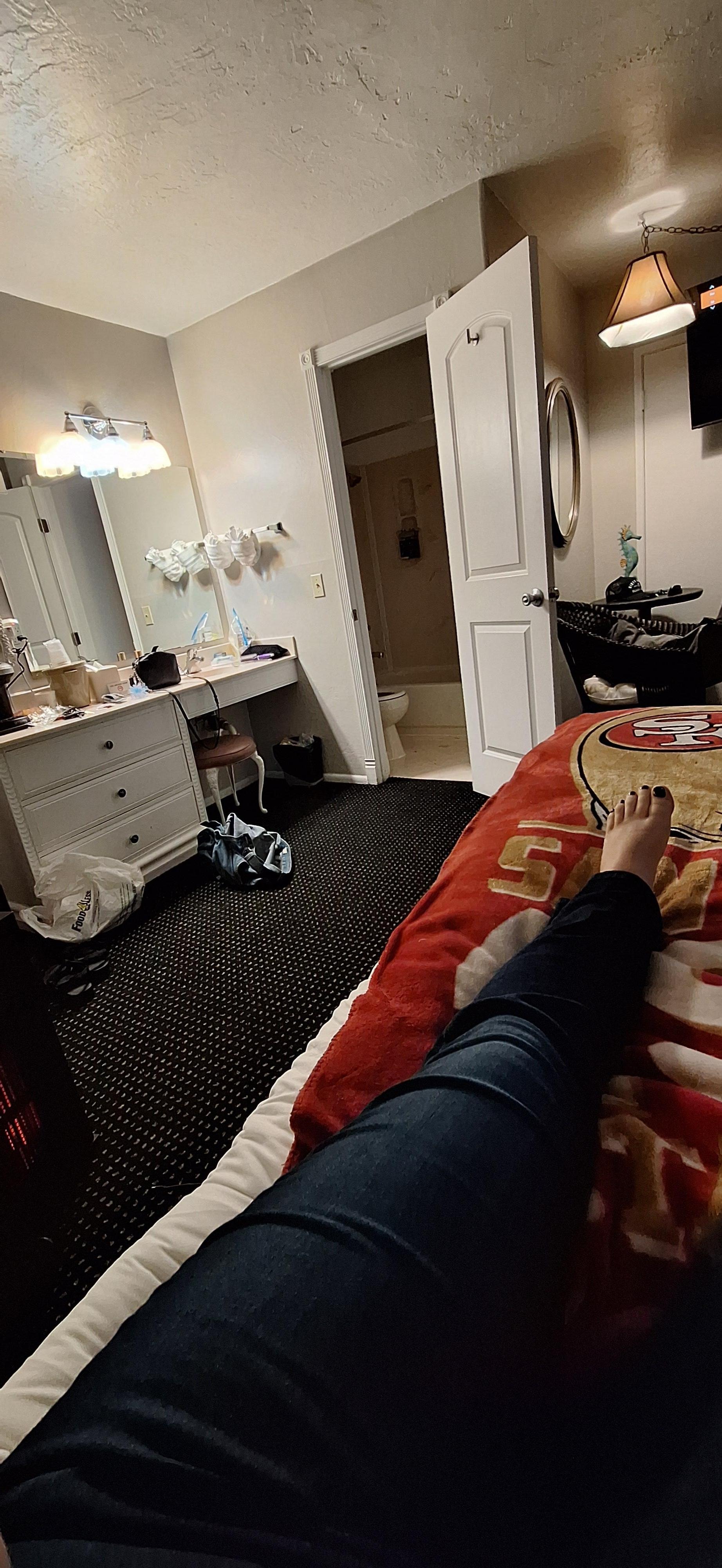 Very small. Didn't want to walk on carpet