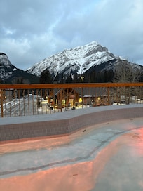 Early morning view from the hot pool !