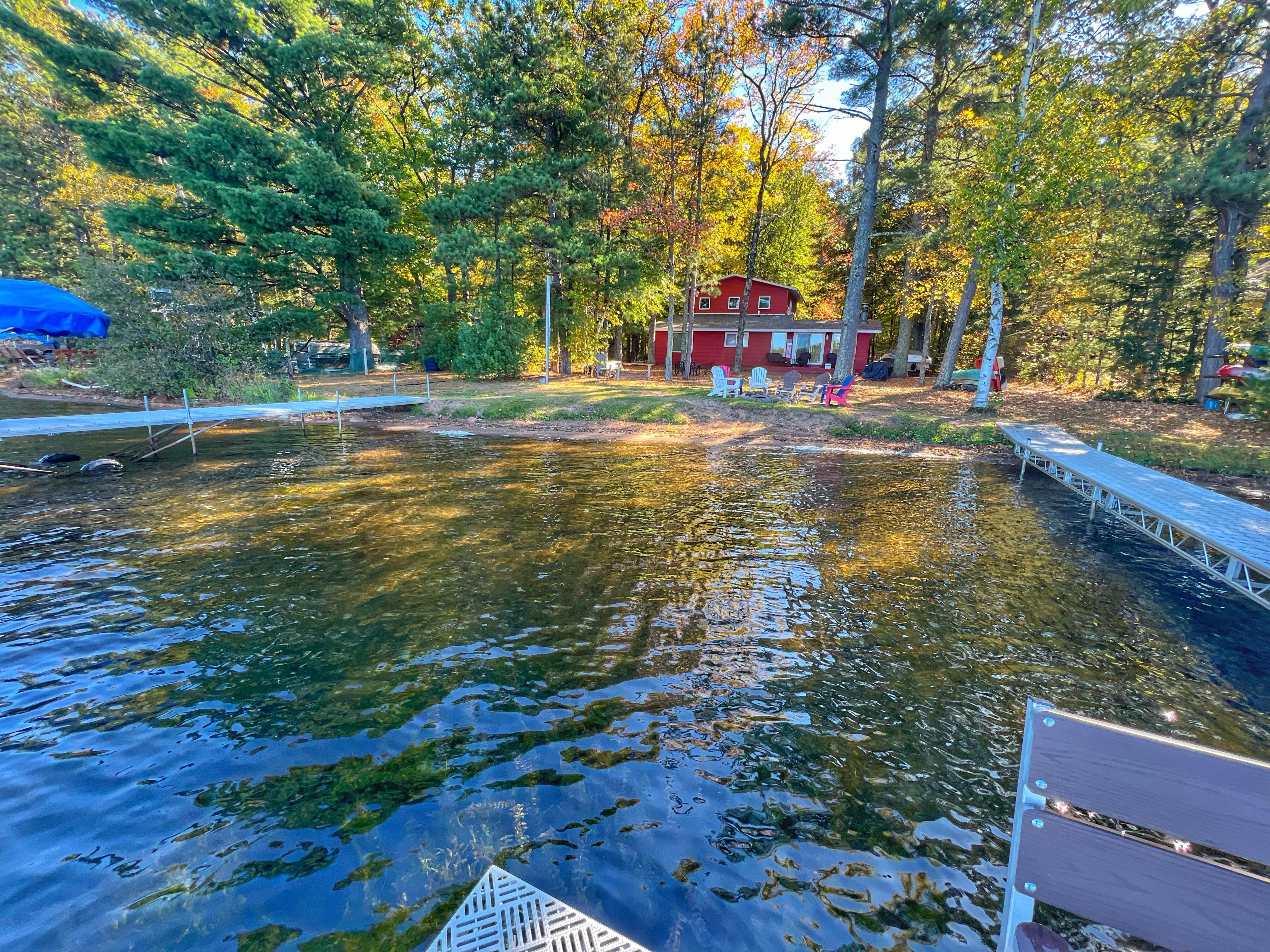 2 docks, the area in between perfect for a summer visit and swimming….  