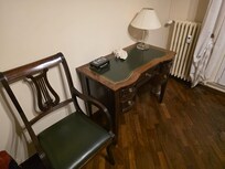 Mobiliar Schlafzimmer 1
