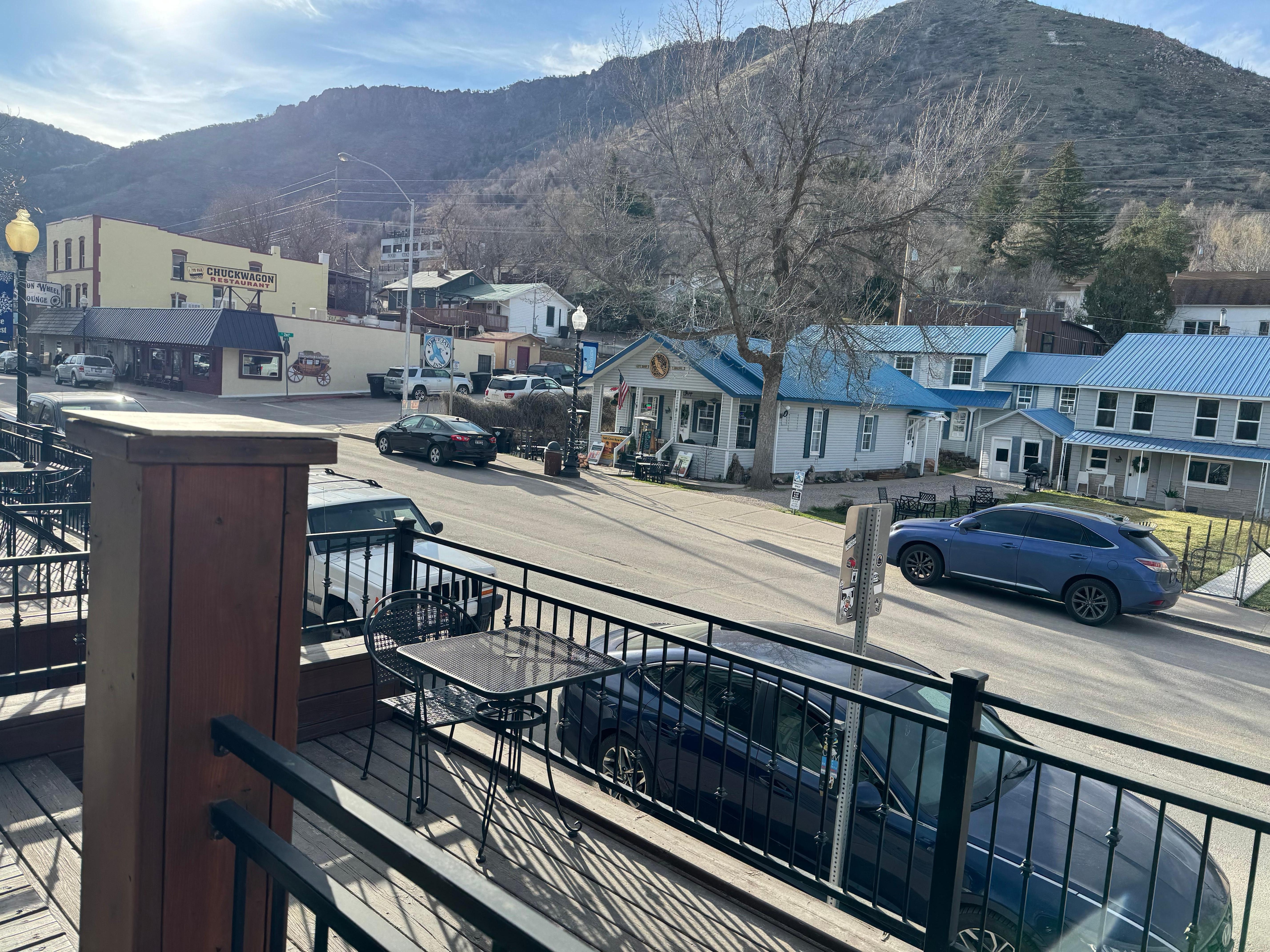 Adorable, quaint downtown