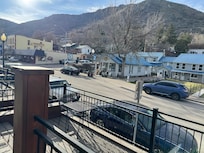 Adorable, quaint downtown