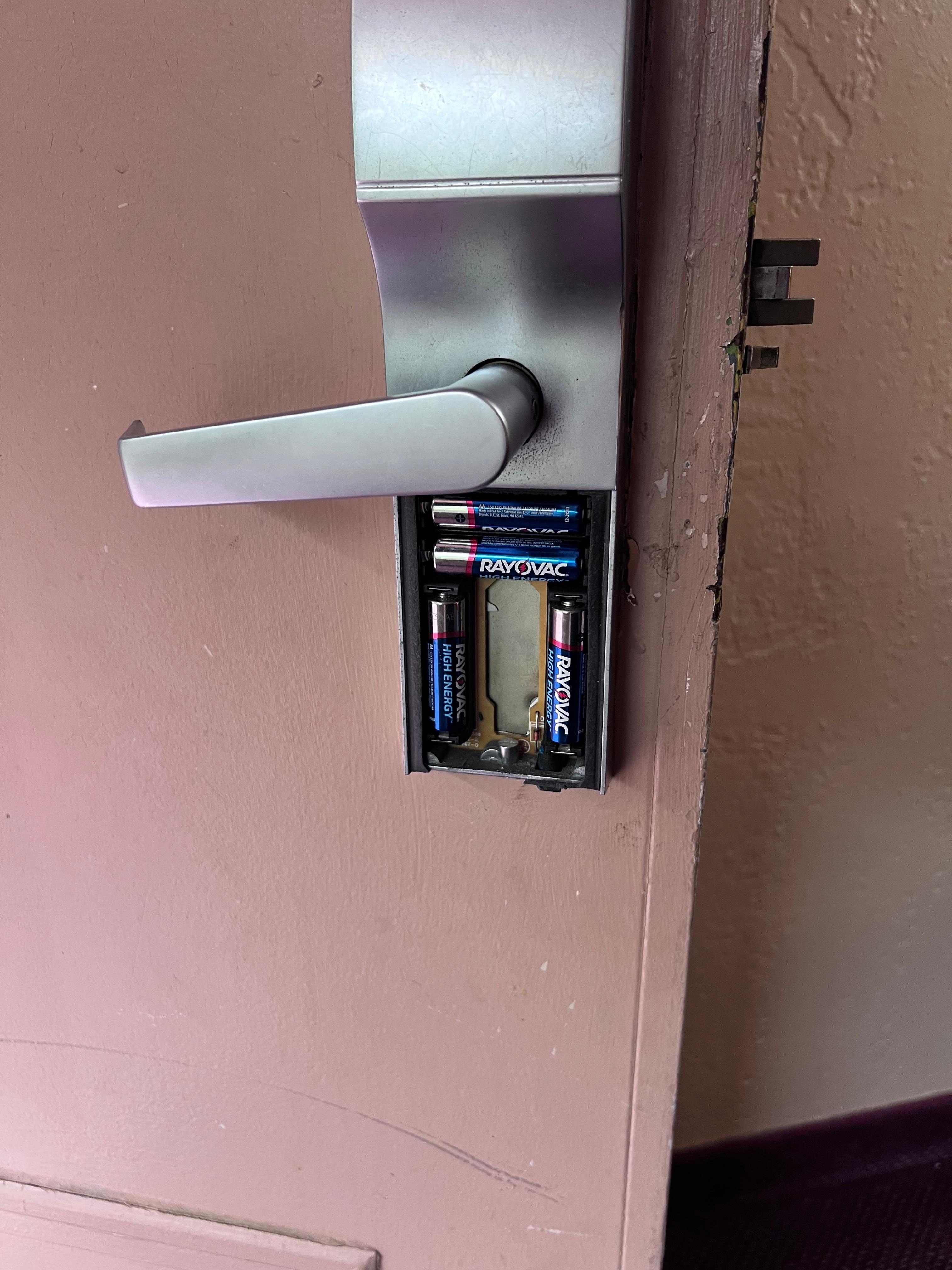 Batteries exposed to the door lock