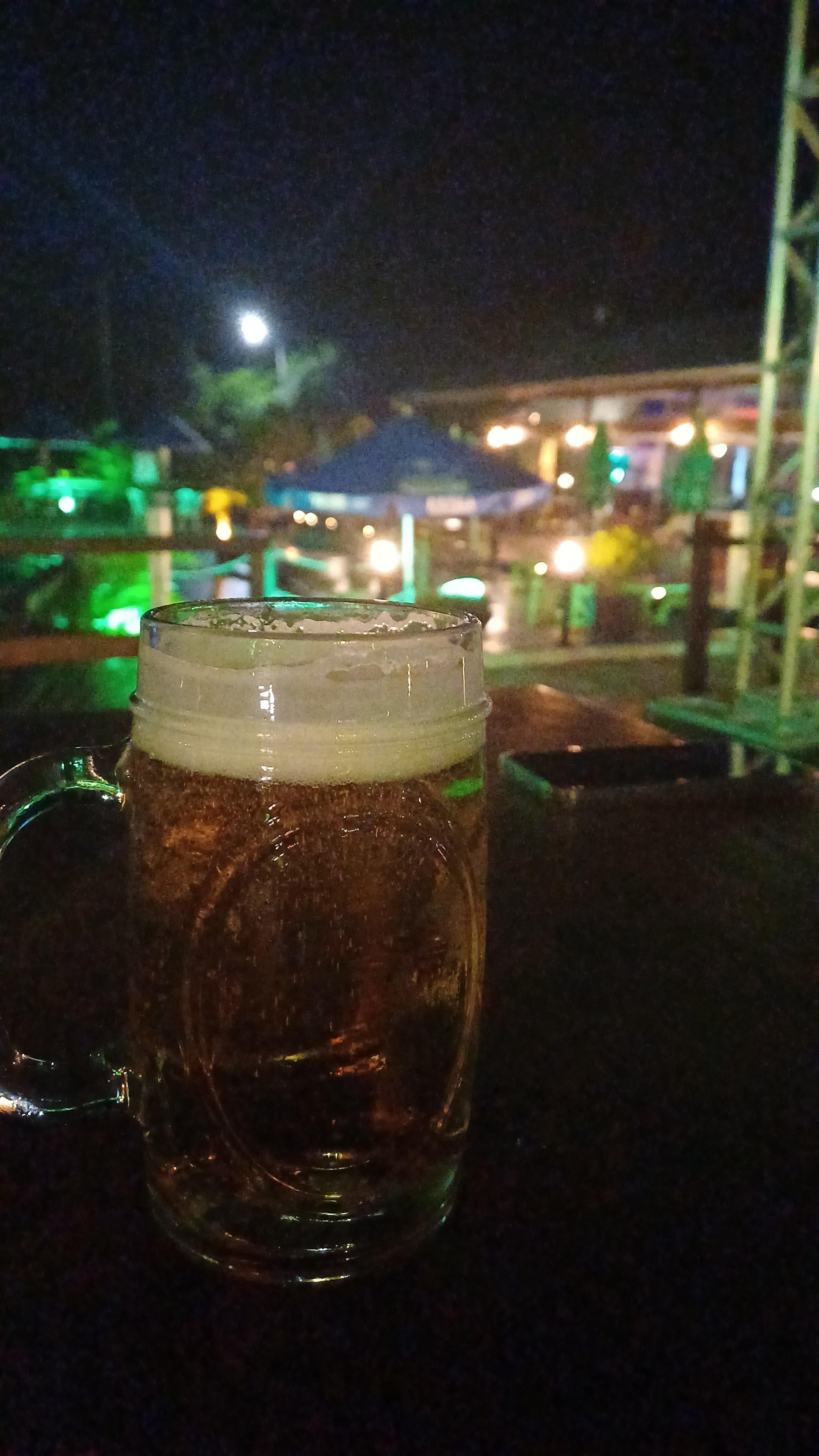 Deck a noite. Restaurante com música ao vivo