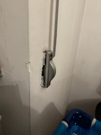 Mechanism for the blinds attached badly to the wall.