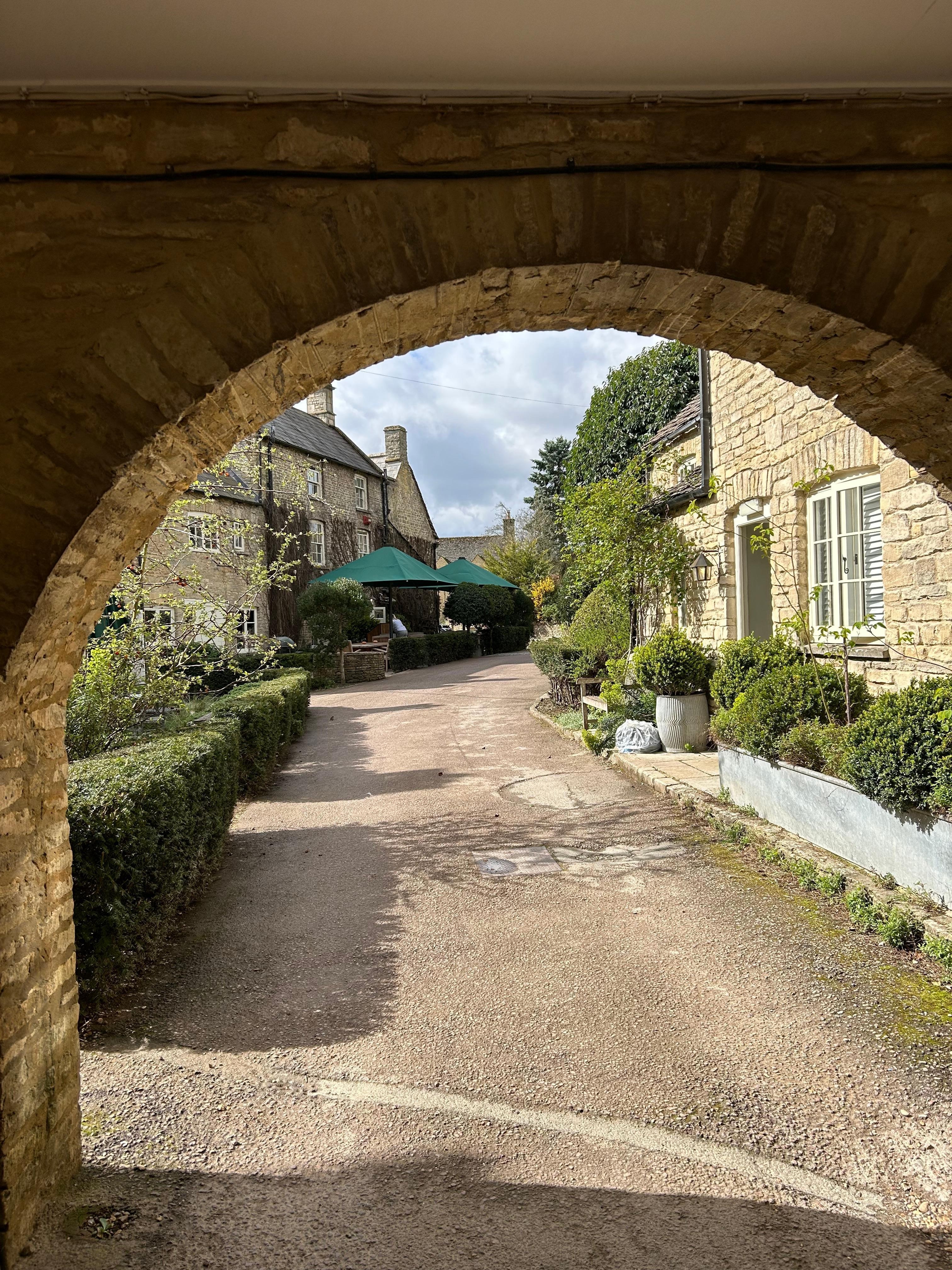 Car park entrance just before the Inn.