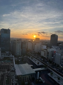 4日宿泊して帰る日に朝日が見れました。
毎日快適に過ごせました。