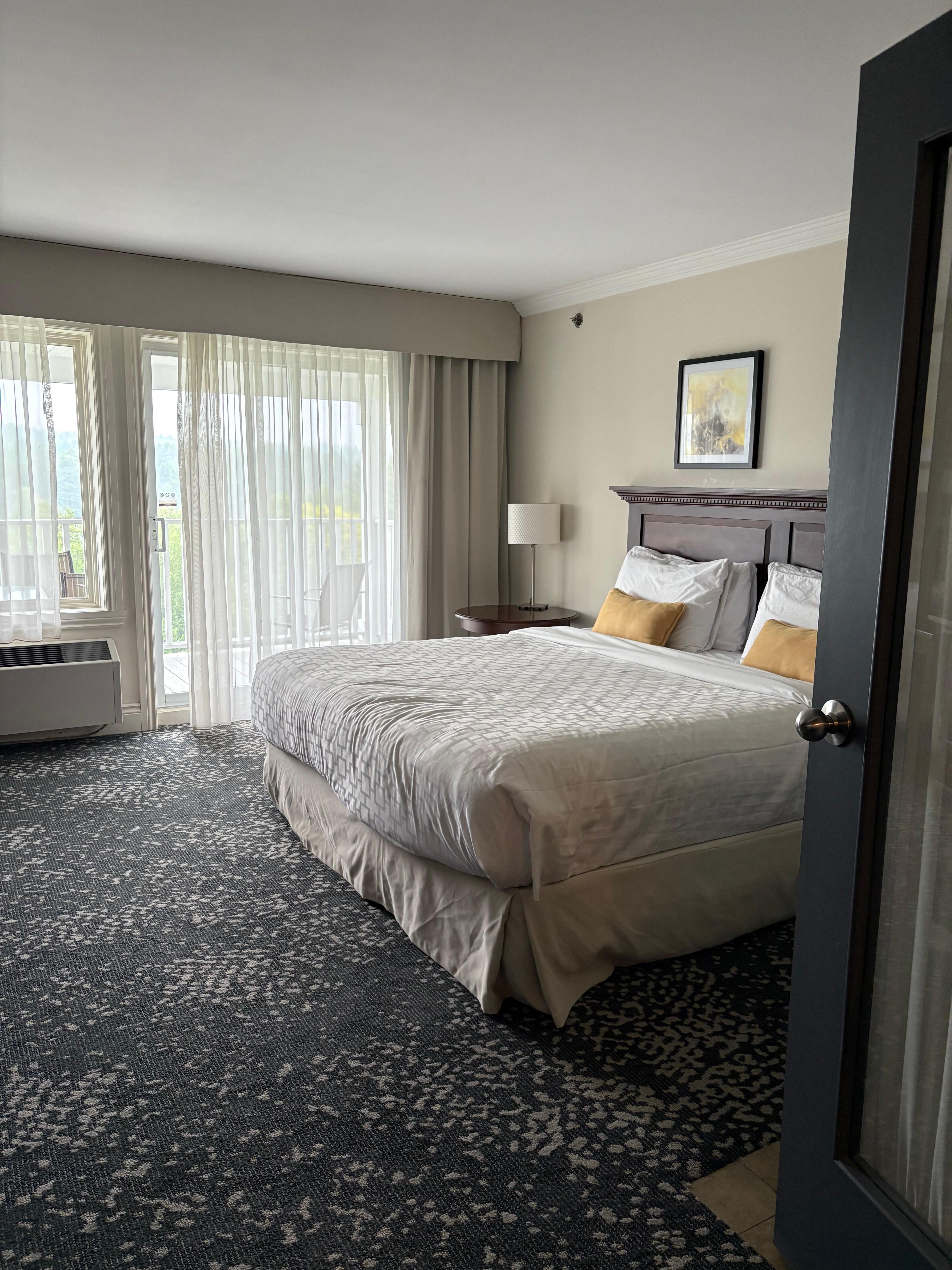 Junior suite with KS bed and pull out sofa