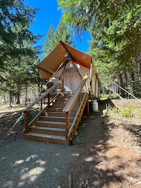 Deluxe Tent