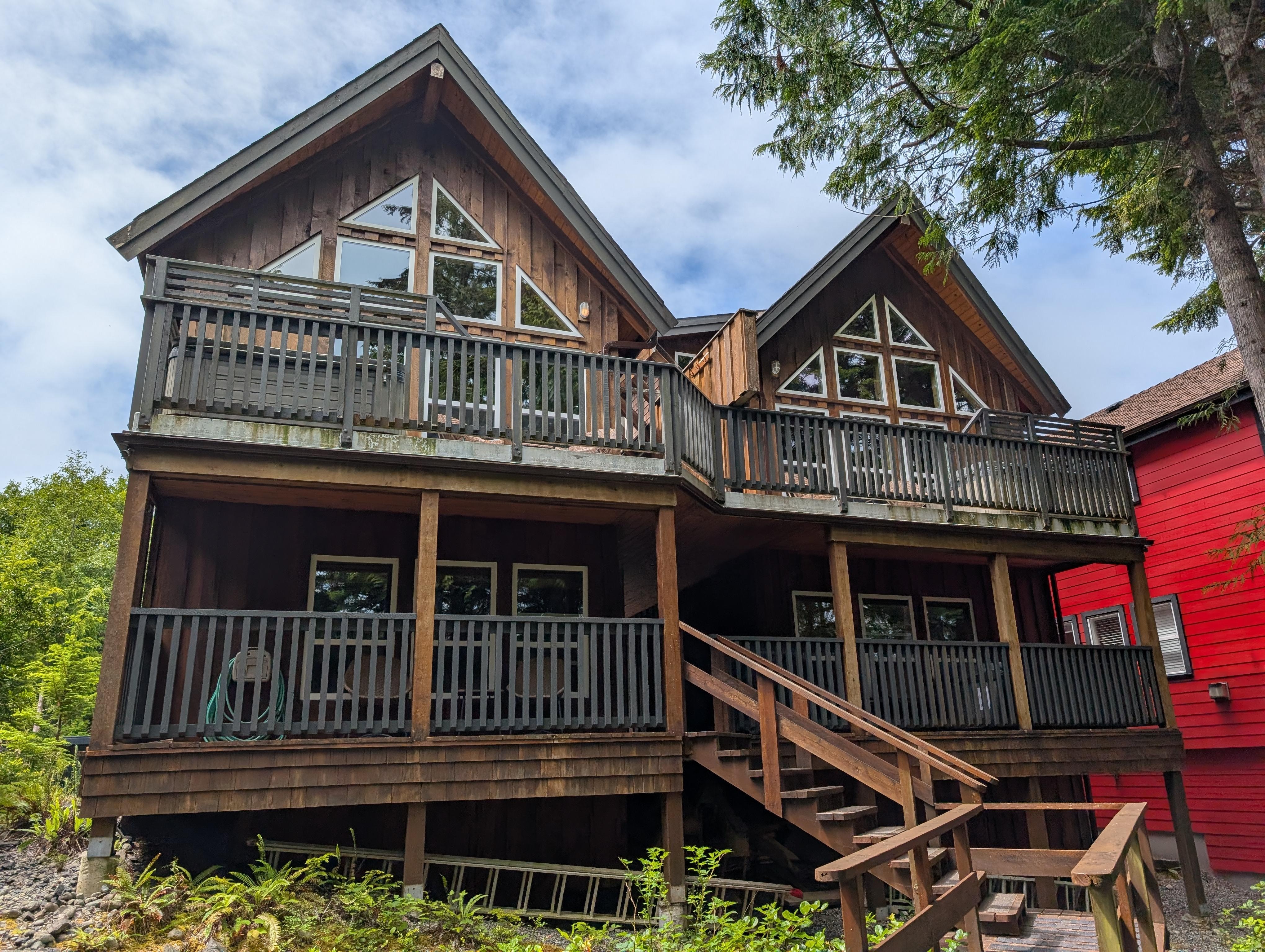 Our cabin was the lower left one.