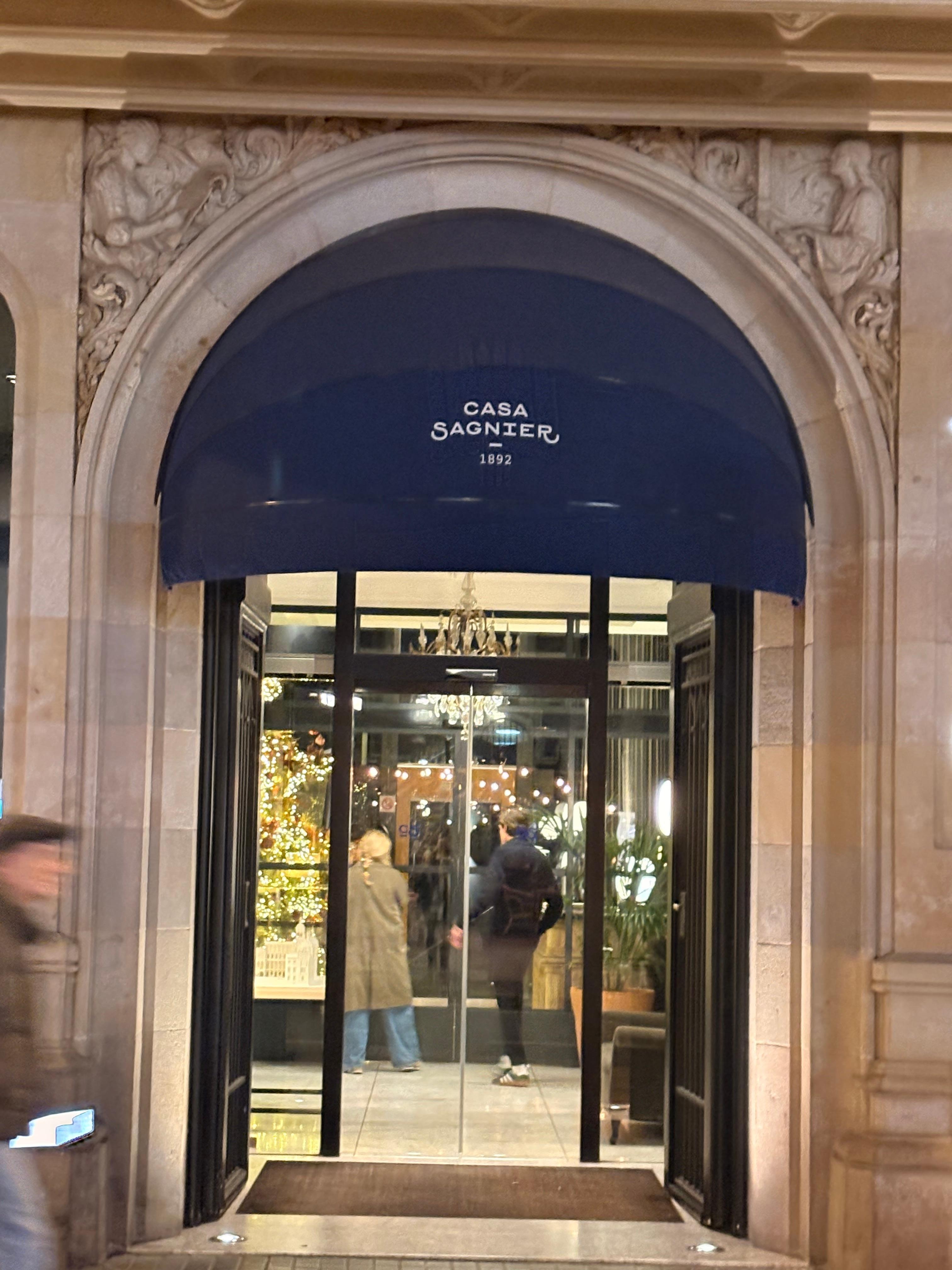 Beautiful hotel and restaurant on lower level. Thank you 