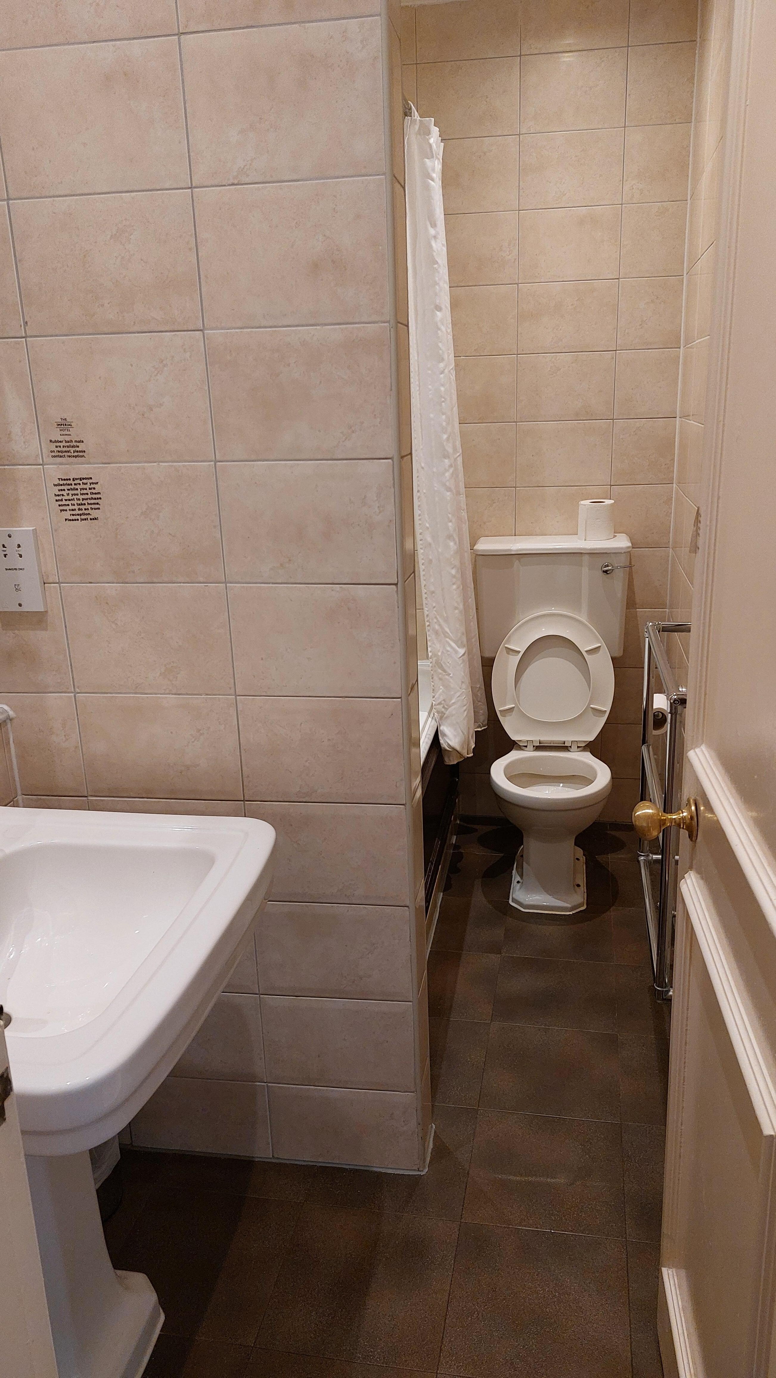 Very compact bathroom ,couldn't find light switch at first..