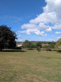 Veiw in walk by Broadway Park Hotel Hotel .