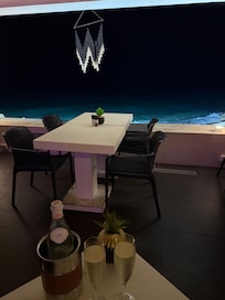 Drinks no ocean club