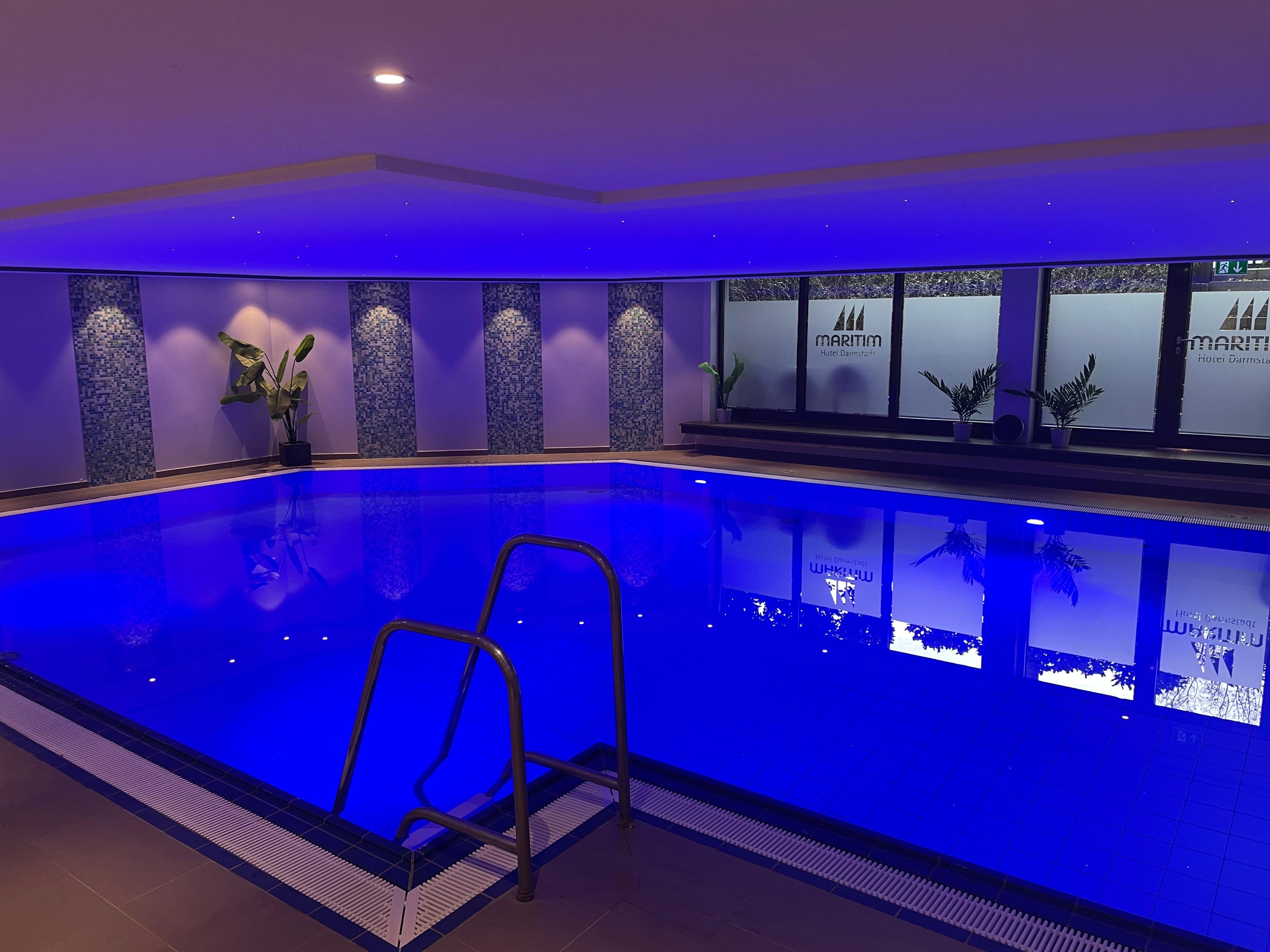 The pool was beautiful and very clean 