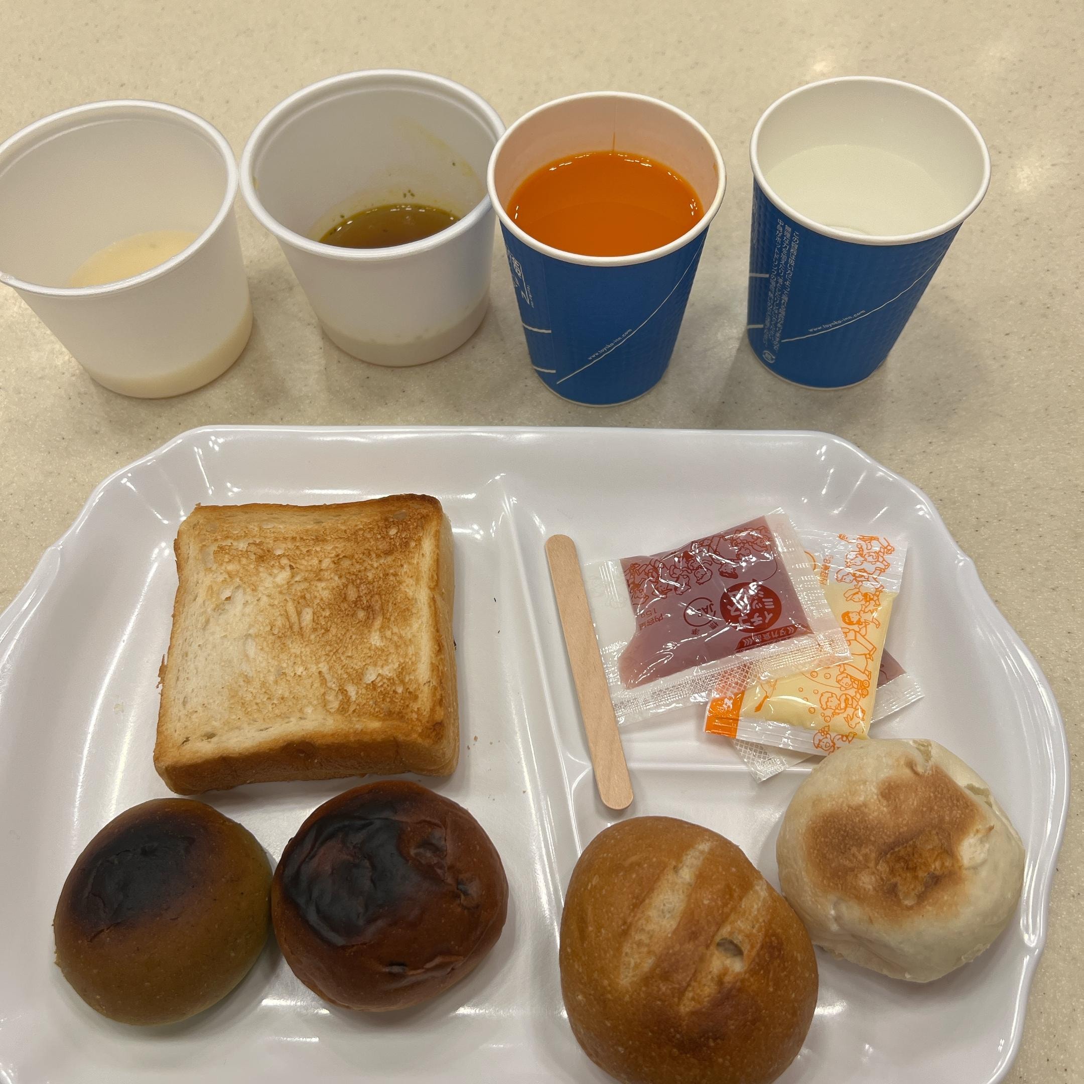 にんじんオレンジジュースが美味しくておかわりしました