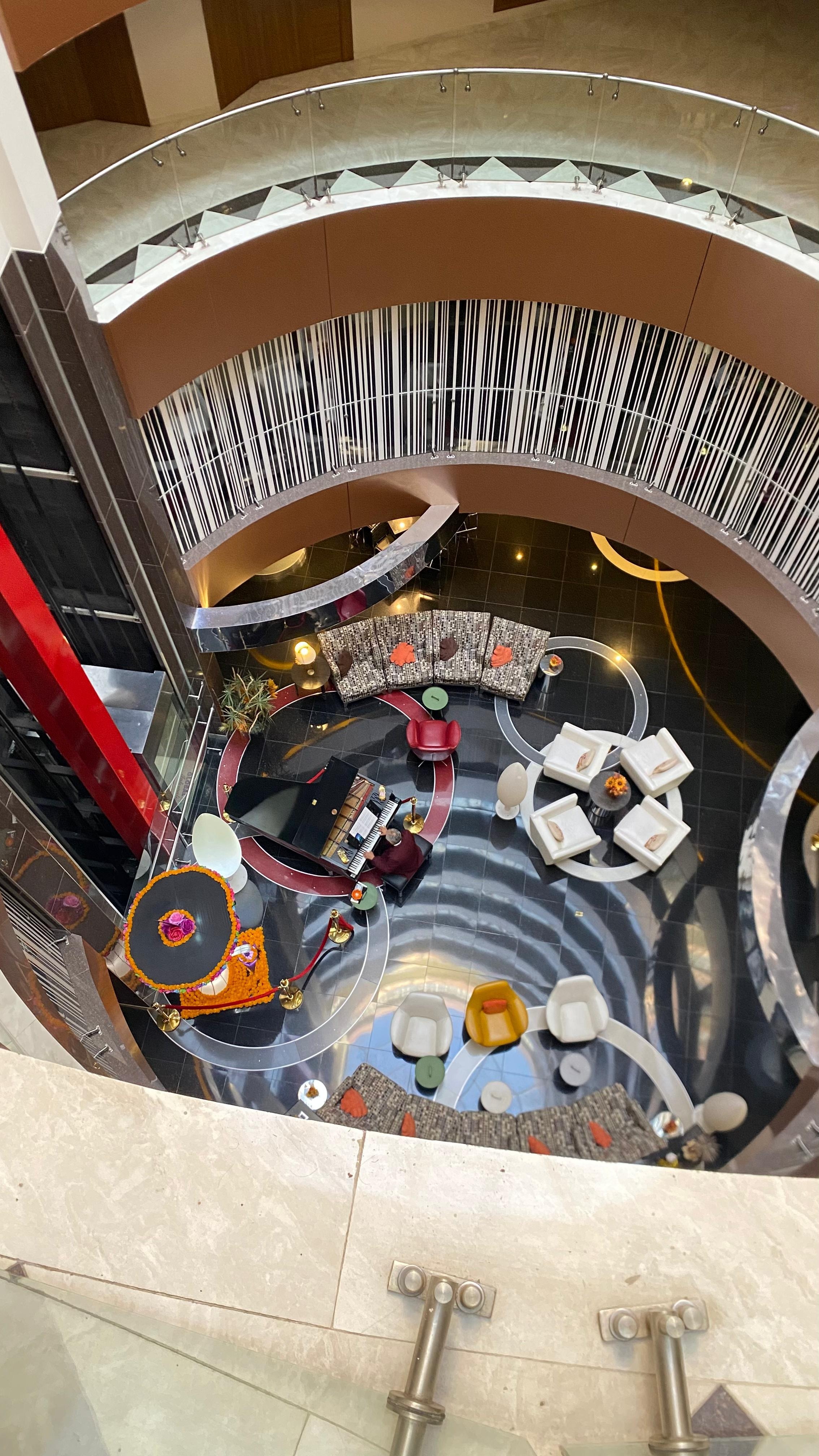 Desayunar con música de piano es genial.