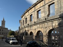 Close to Arena and waterfront