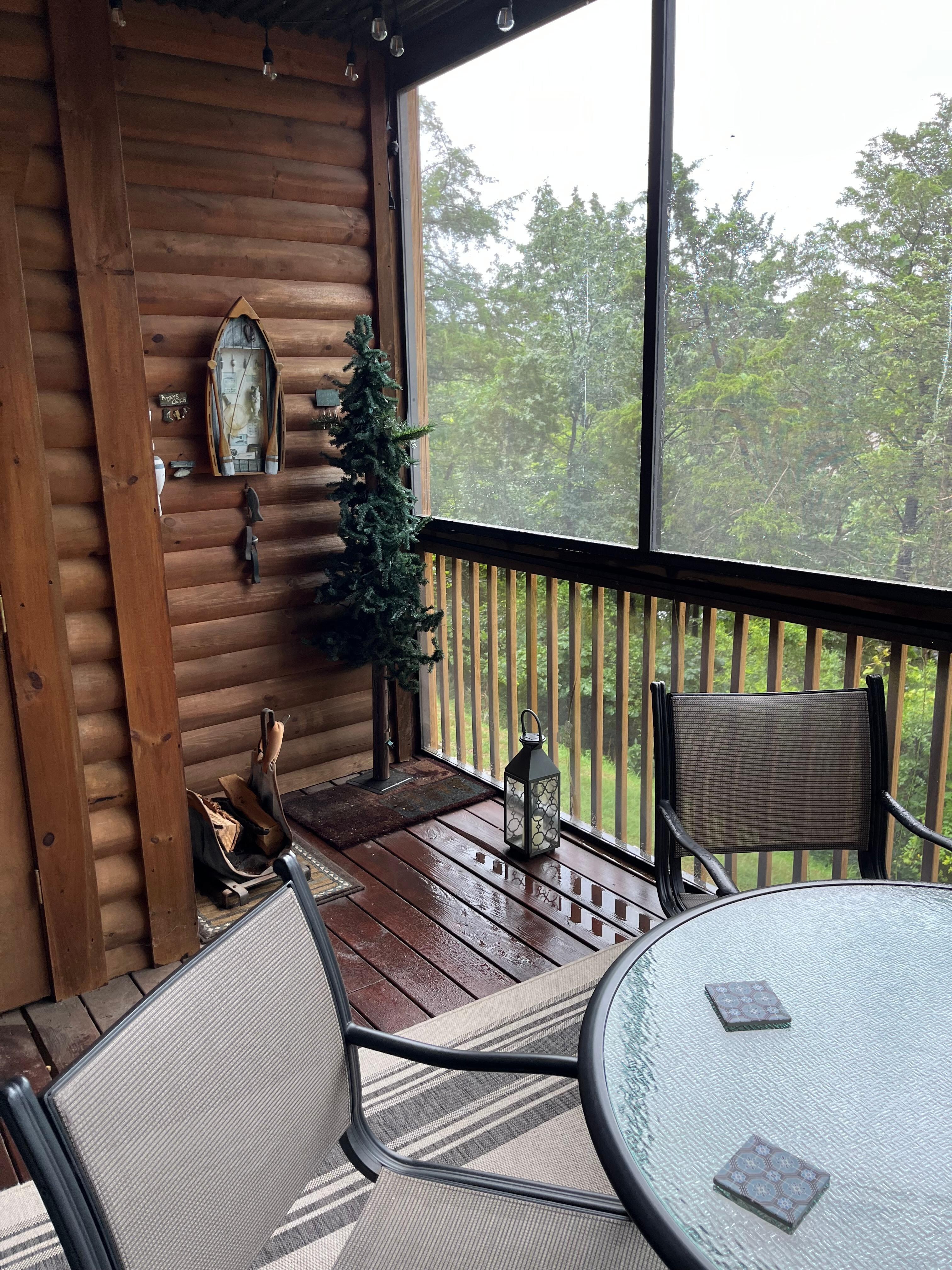 Screened in porch